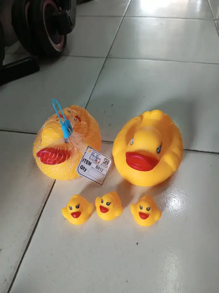 Mainan anak Cit bebek induk anak