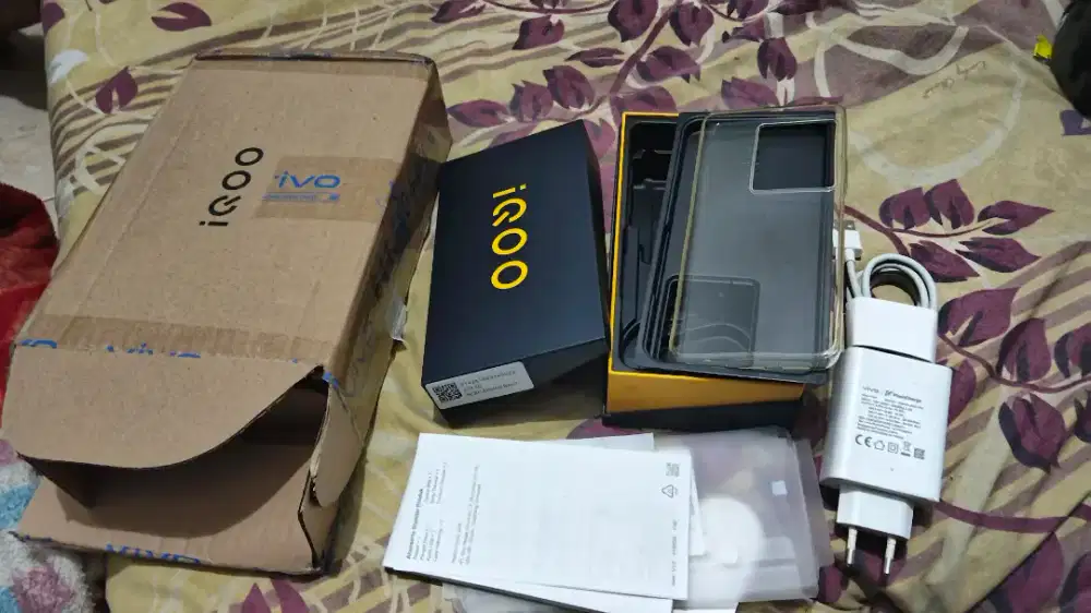 Hp IQOO z7x Ram 8+8 Rom 128 Gb