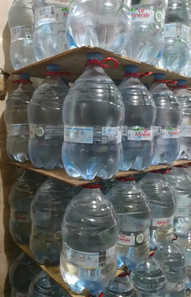 Di butuhkan 1 Orang karyawan Pria