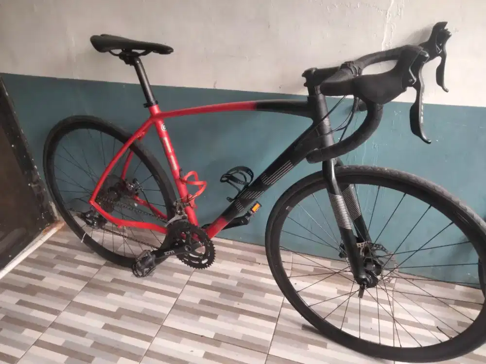 Sepeda roadbike element frc52 aluminium Merah