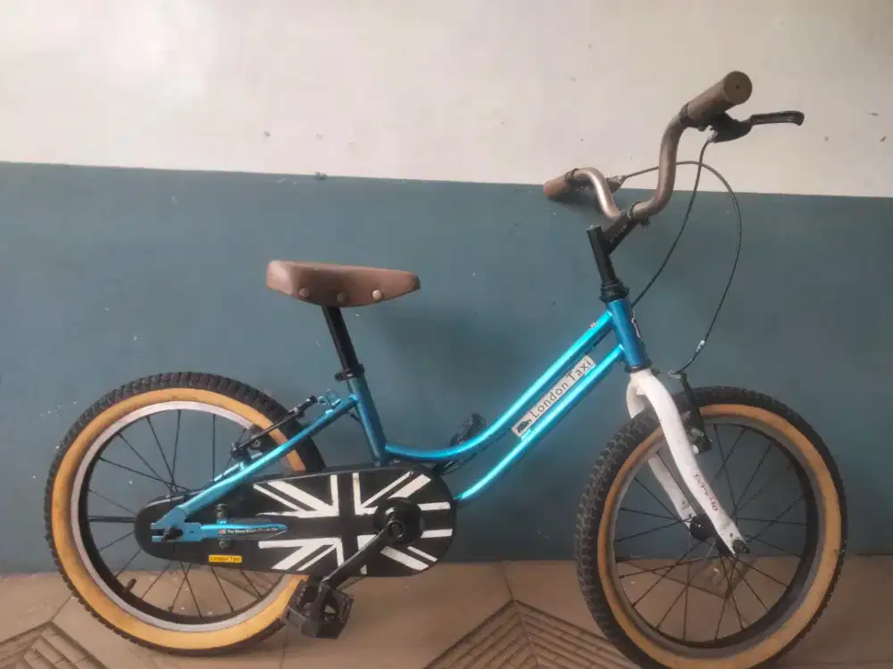 Sepeda London taxi ukuran 18