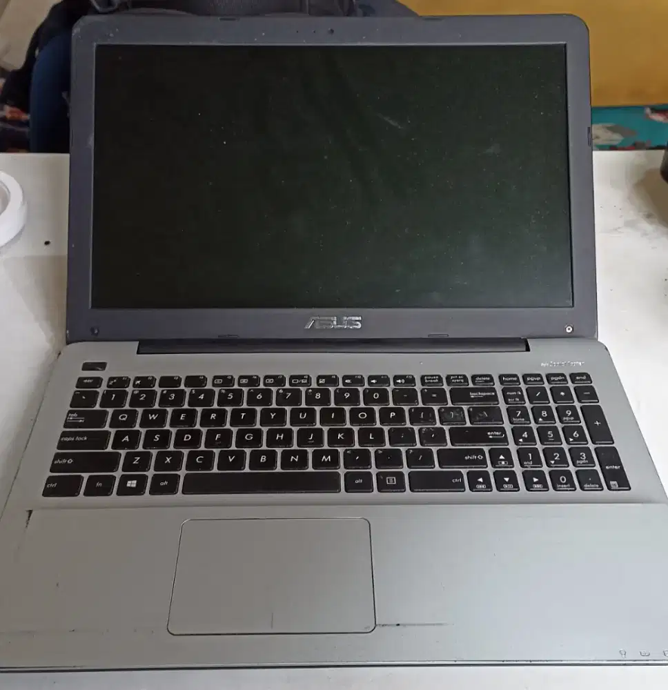 Laptop Desain Editing Gaming Tipis Asus X555QG