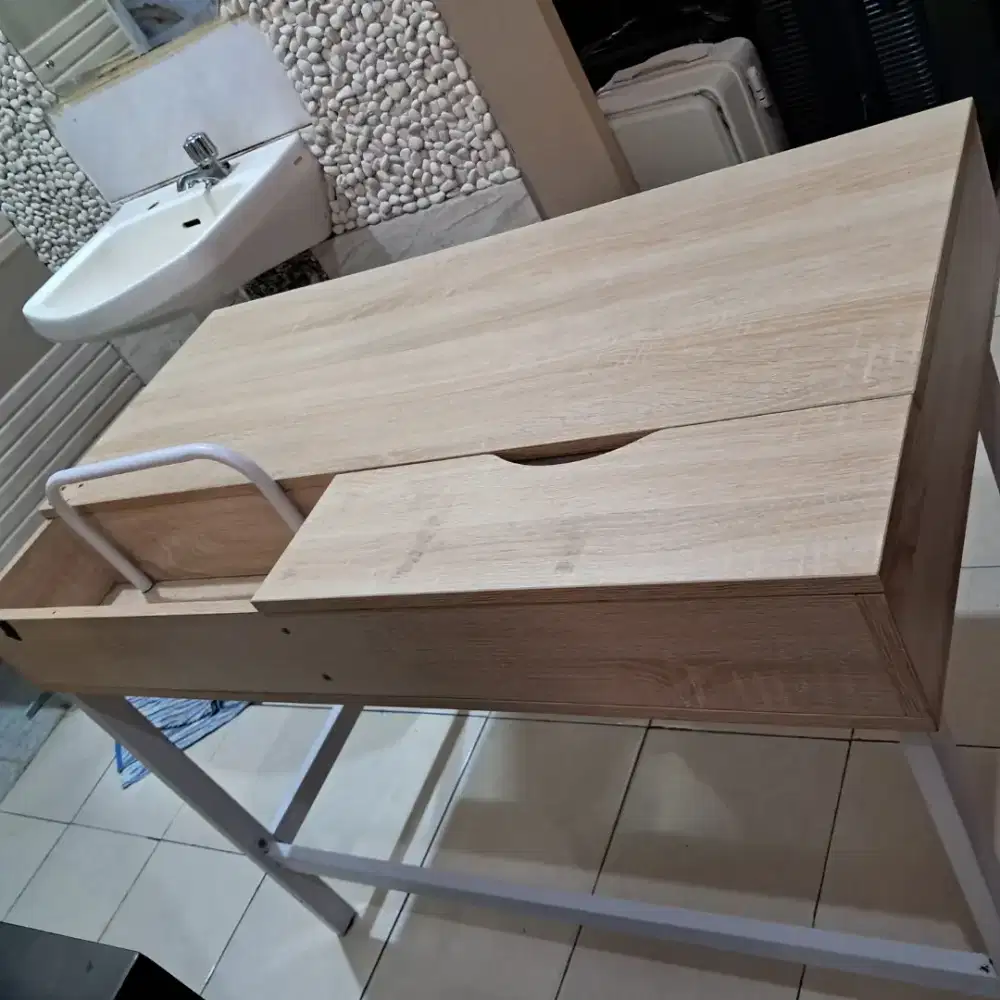 Meja belajar Informa ukuran 100 x 55 cm