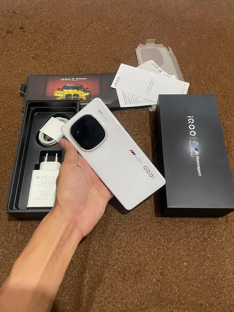 VIVO IQOO 12 Ram 16/512 gb garansi resmi mulus lengkap original