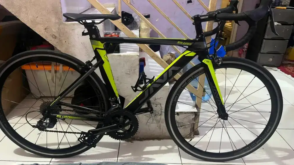 Sepeda roadbike Java siluro 2