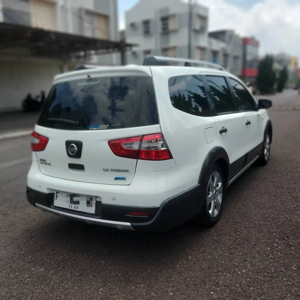 Sangat terawat low km Livina Xgear 7 seat 2013 new model