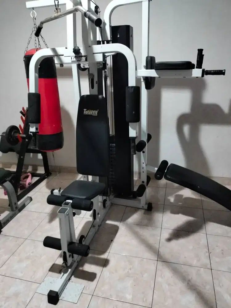 home gym 3 sisi+sandsak merek total fitnes gym home(original) Bekas