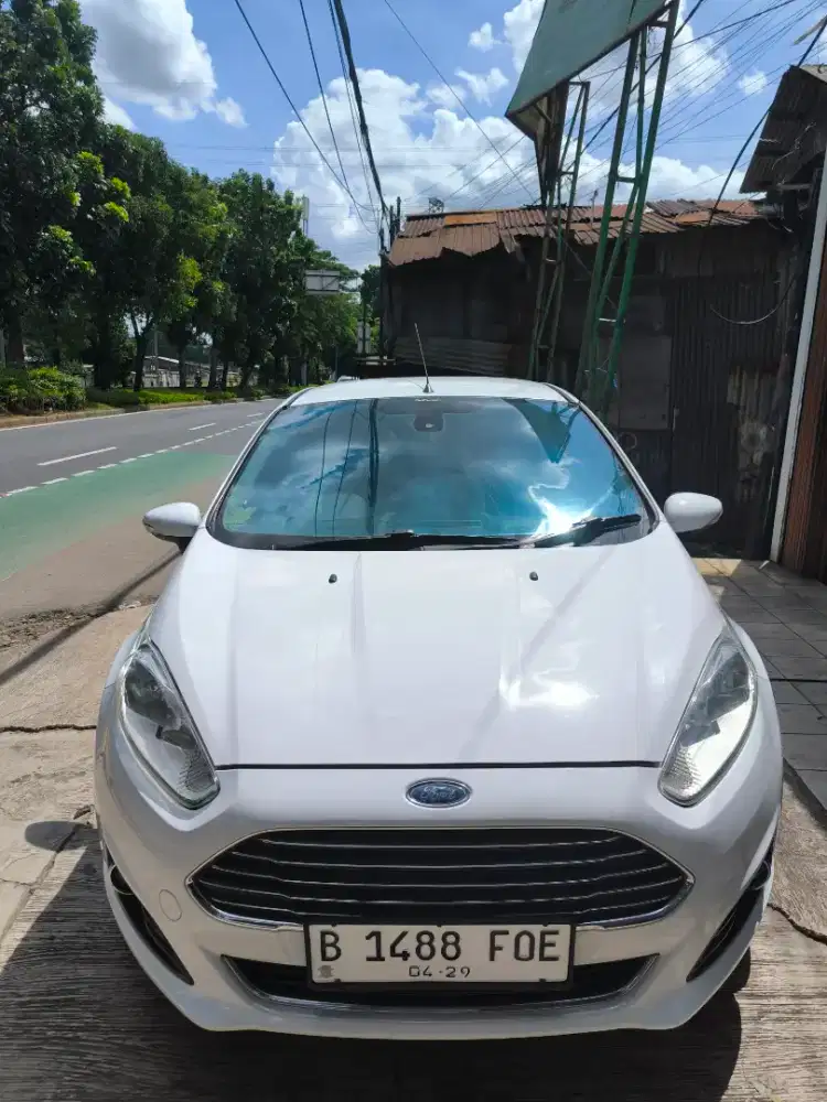 Ford fiesta s 1.5 at 2014