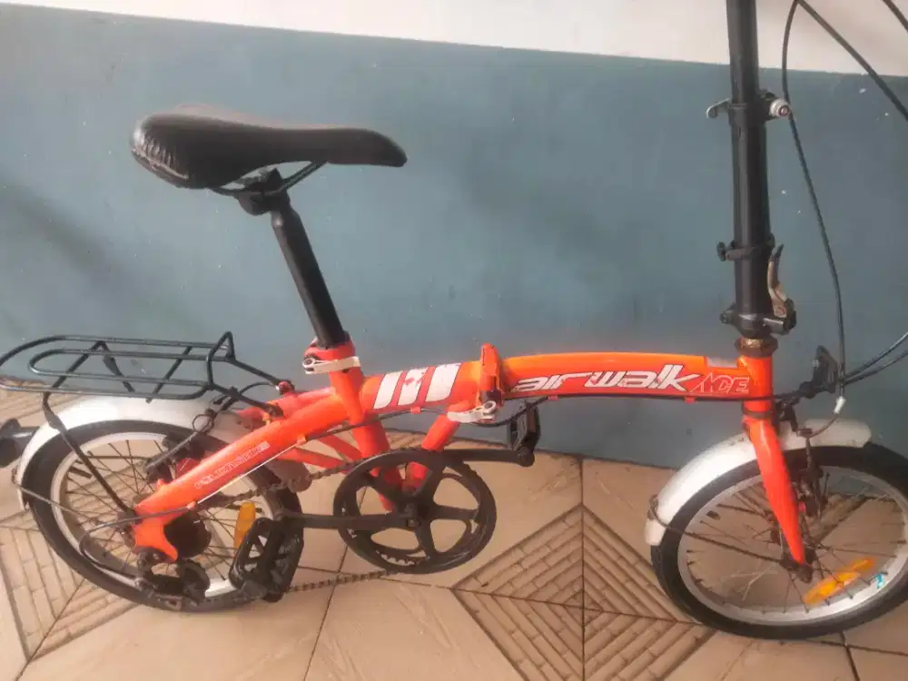 Sepeda lipat airwalk ukuran 16