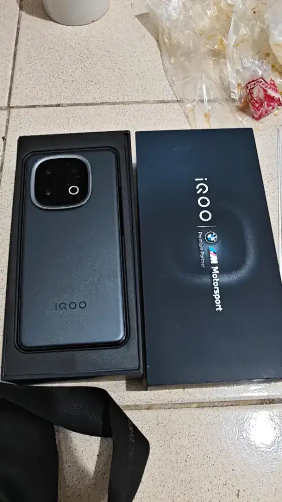 Vivo Iqoo 13 12/256