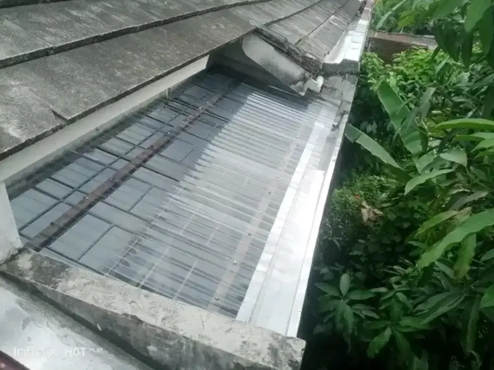 Tukang talang dan perbaikan bocoran.