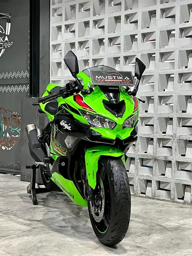 Terbatas!!Kawasaki ZX25RR ABS TFT th 2023 - Ayu Mustika