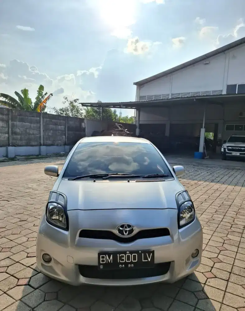 Yaris 2012 J matic. Km 118rb