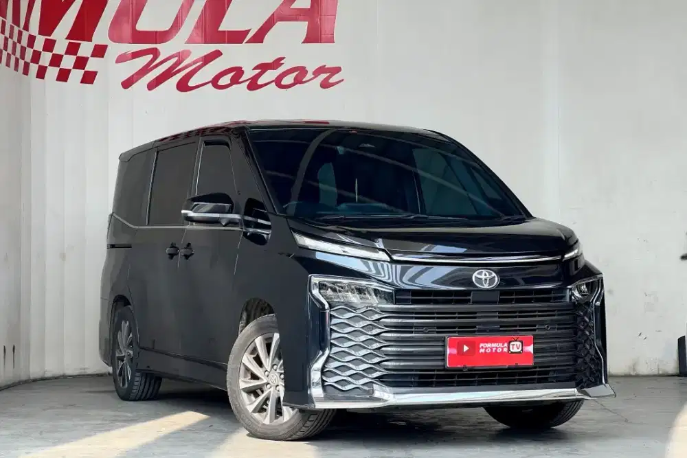 Toyota VOXY TSS AT 2023
