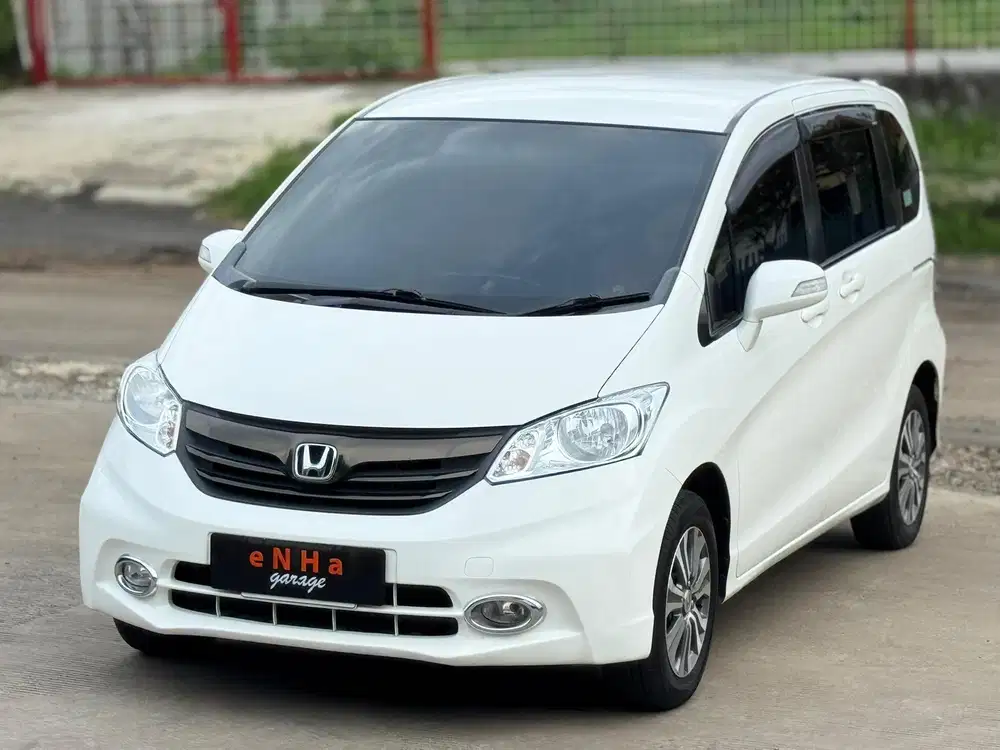 Dp 16JT.. Honda Freed Psd 1.5 A/T 2013.. eNHa garage Semarang..