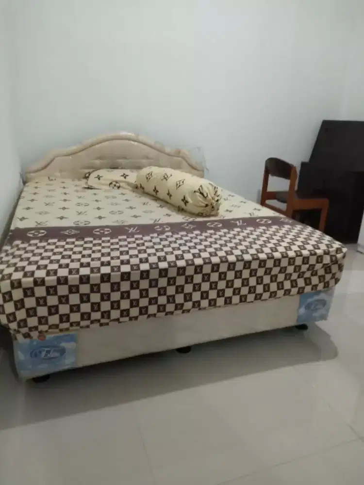 Kost Putra/Putr/Pasutri