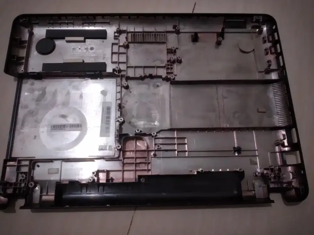 Laptop ASUS X441M (Frame bawah)