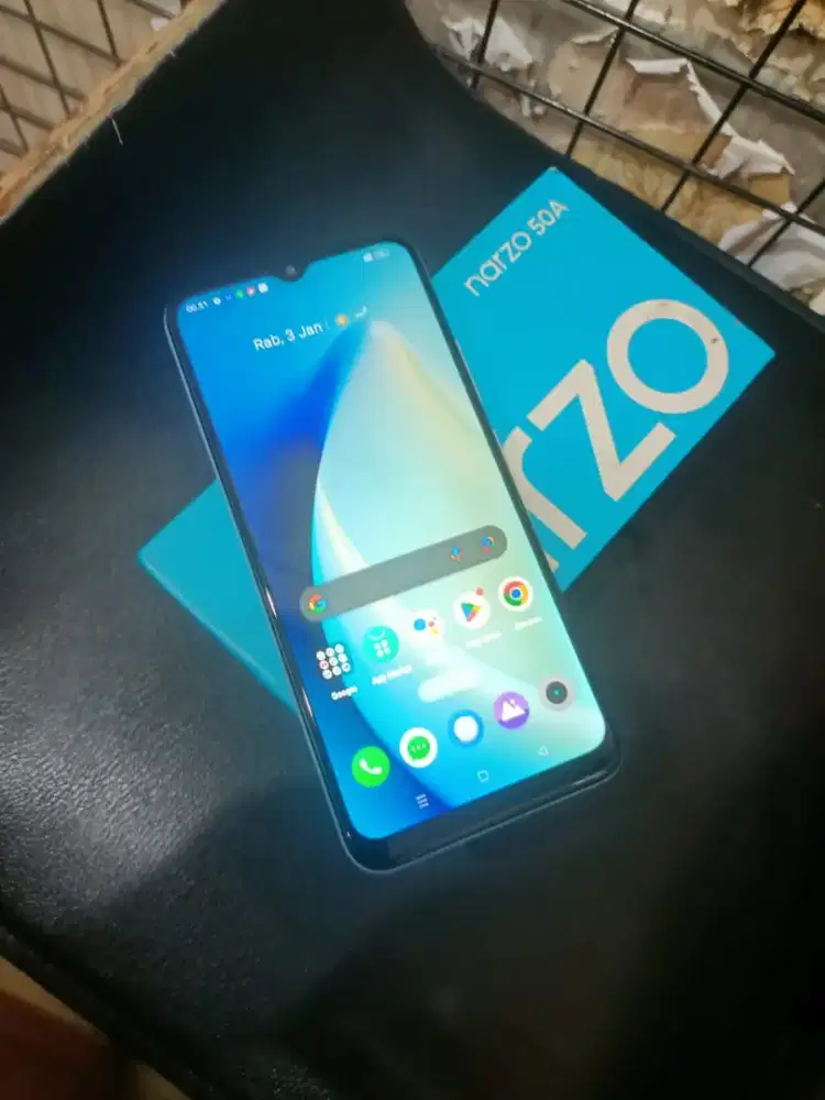 Realme narzo 5A ram 4/64 minus shadow msh orisinil semua hp SM dus aja