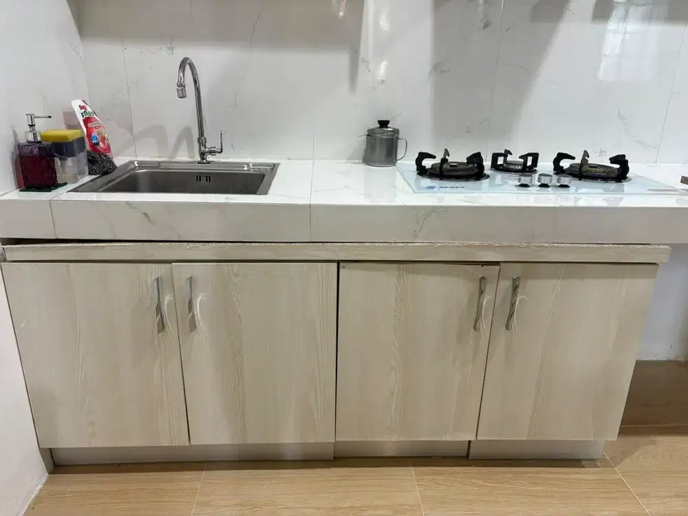 Kitchen set idemu vivere bekas perumahan cendana