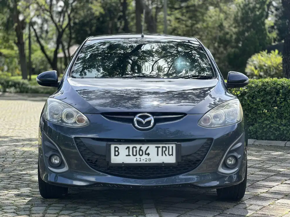 Mazda 2 R 1.5 AT 2013 pajak panjang km low