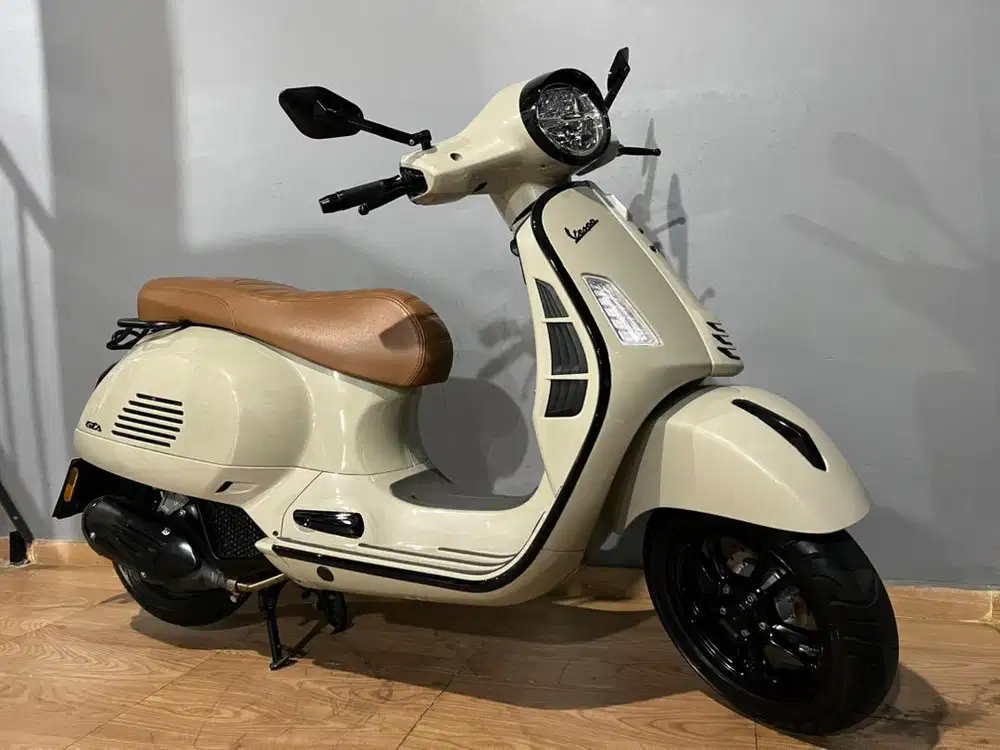 KM 1000 VESPA GTS 150 CLASIC ABS ASR KEYLESS TH 2025