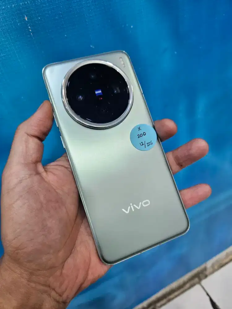 Vivo x200 12/256 speck gahar