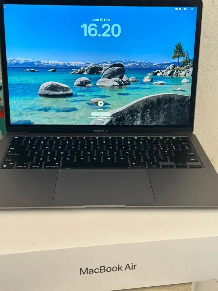 Laptop Macbook Air M1 8/256 GB