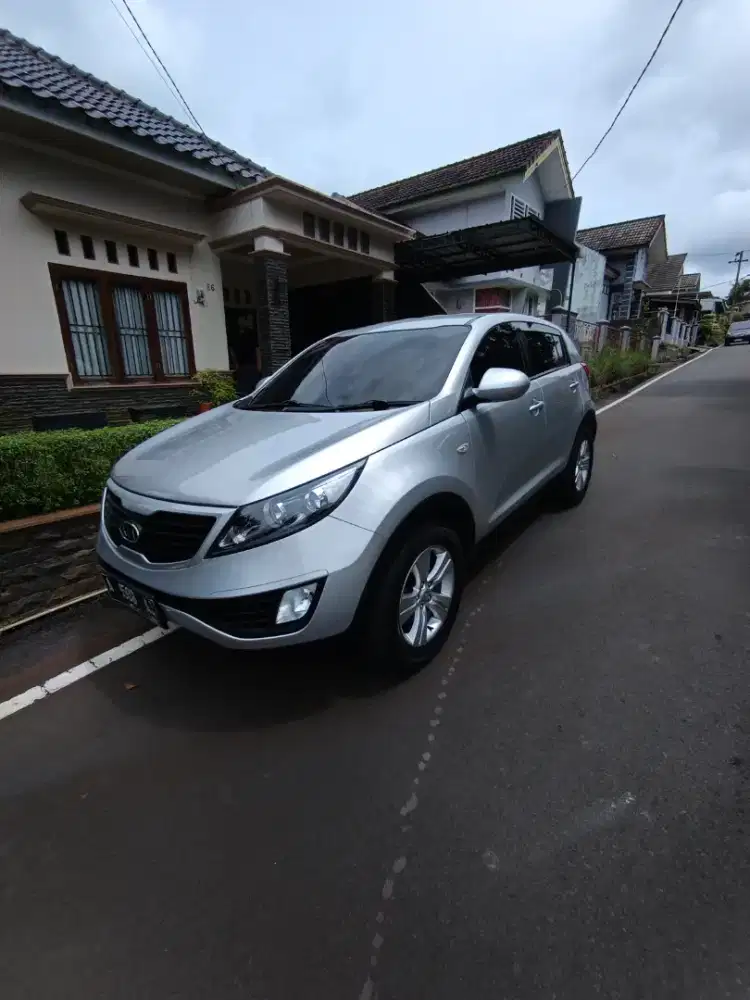 KIA SPORTAGE SE MANUAL 2012