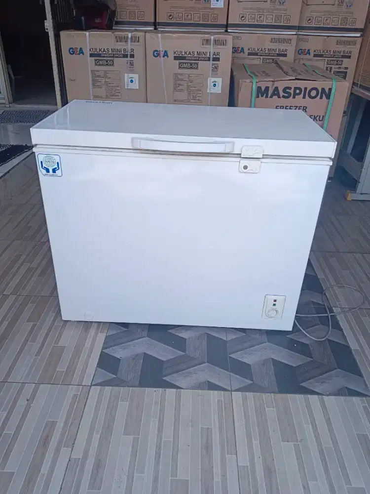 Frezer box 200 liter polytron orisinil