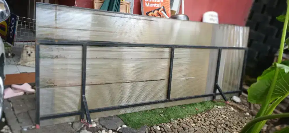 Kanopi bekas rangka besi kolom transparant