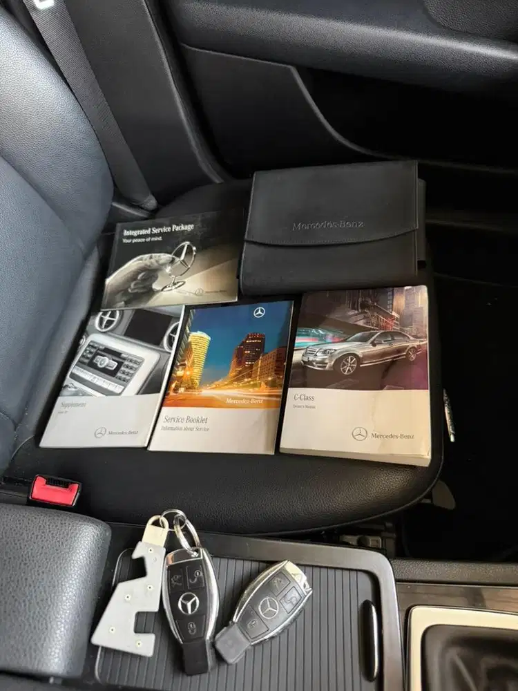 Mercy w204 c200 cgi istimewa milik pribadi terawat