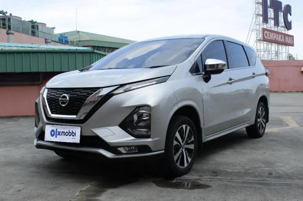 TDP 9,JT Nissan Livina 1.5 New VL Bensin-AT Silver 2019
