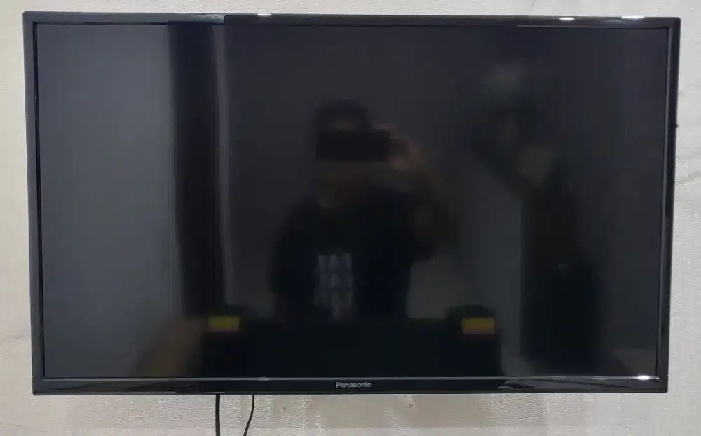 Jual murah tv 32 inch bonus breket.