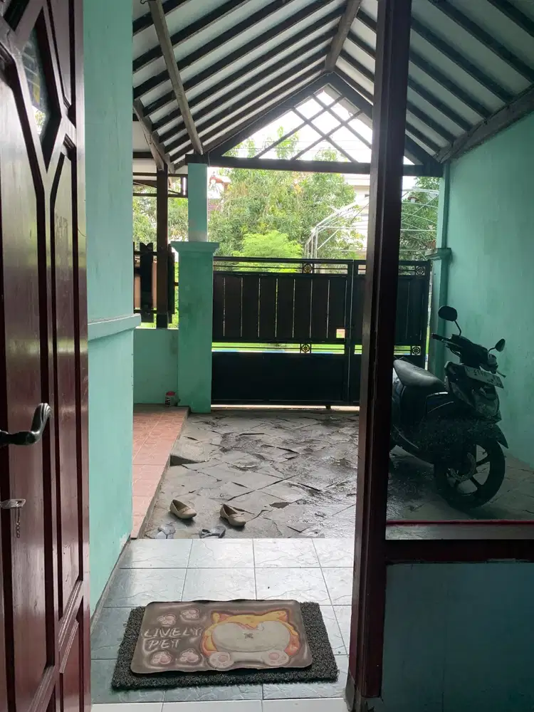 DIKONTRAKKAN PERUM MCG BLOK B5 no 18