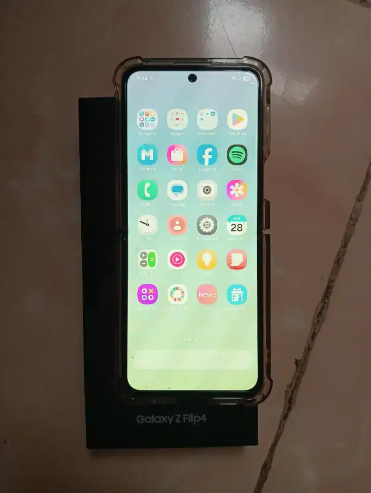 samsung zflip 4 ram 8+8/256 sein