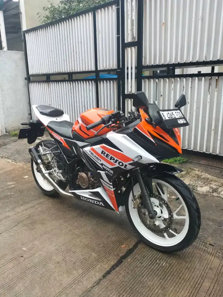 Honda CBR 150R DD CW Facelift 2016 Mulus Lengkap Gahar Pajak Hidup!