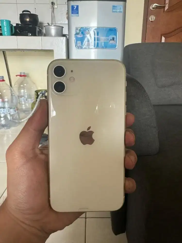 iPhone 11 64gb ibox