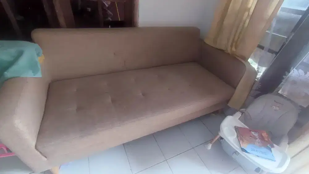 Sofa ruang tamu