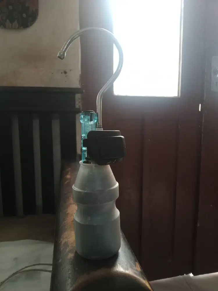 Pajangan unik meja kantor