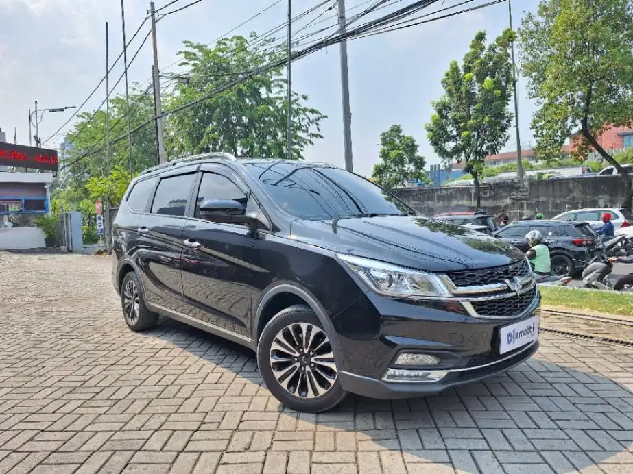 LOW DP Wuling Cortez 1.5 LT Lux Plus Bensin-AT 2022 75J