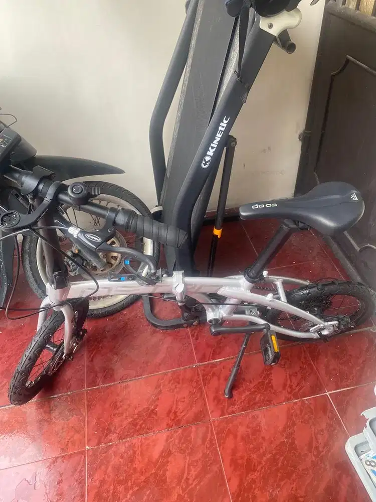 Sepeda Lipat Polygon Metro