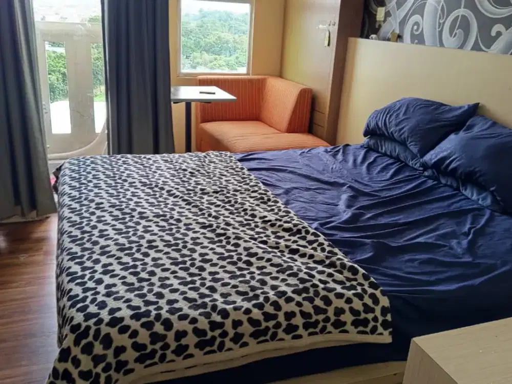 SEWA APARTEMEN STUDIO TOWER EVEREST