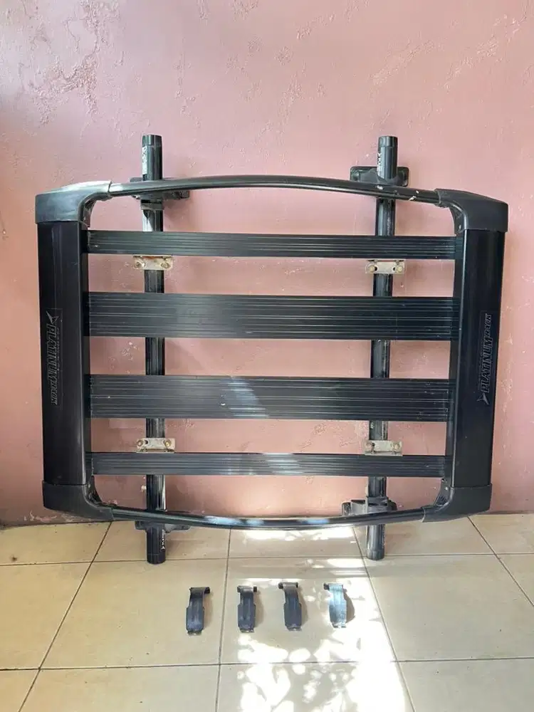 Roof Rack / Bagasi Atap Mobil Universal Merk Platinum - Kondisi Baik