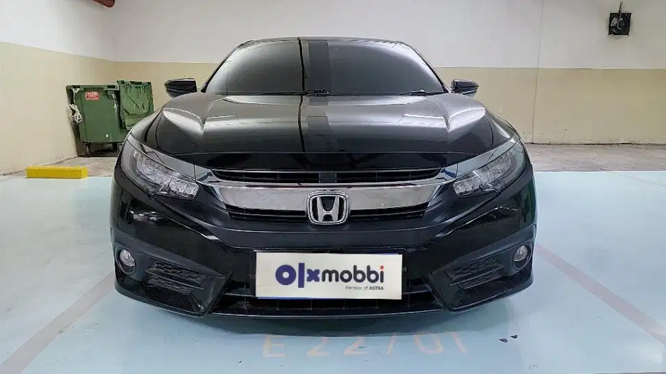 TDP 15JT Honda Civic 1.5 ES Bensin-AT Abu-Abu 2020