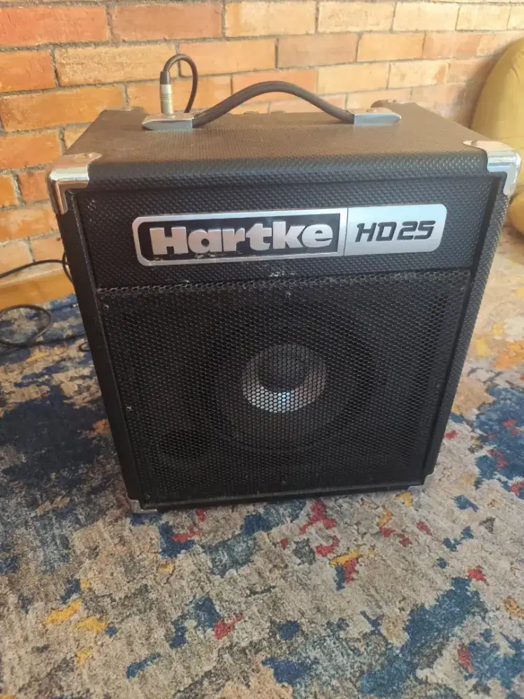 Hartke HD 25, Bass Combo