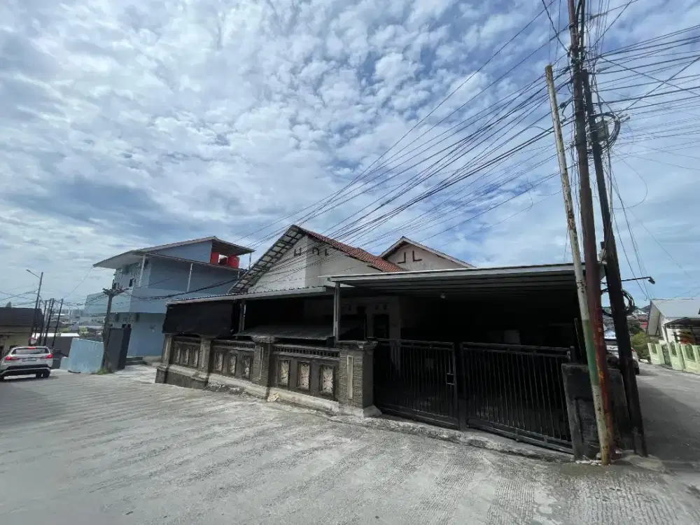 Rumah Dijual LT 300 LB 148 Dekat Bandara & Mall