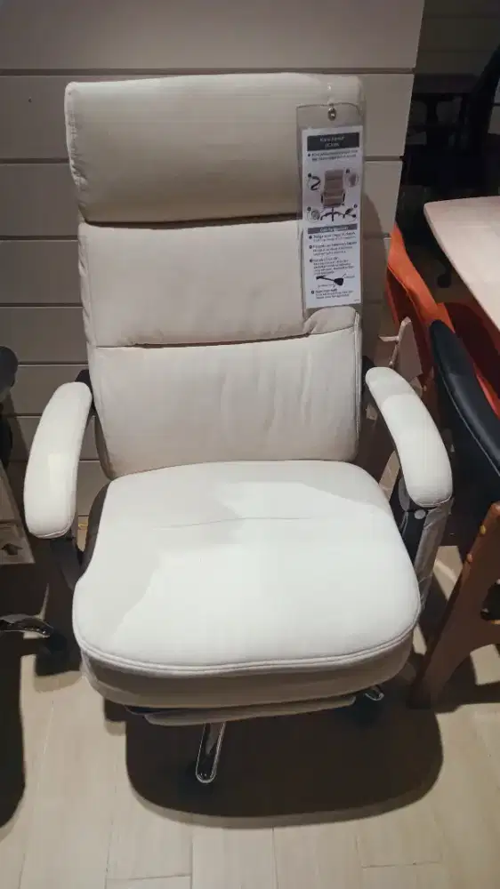 KURSI KERJA OC702N WH NITORI JAPAN