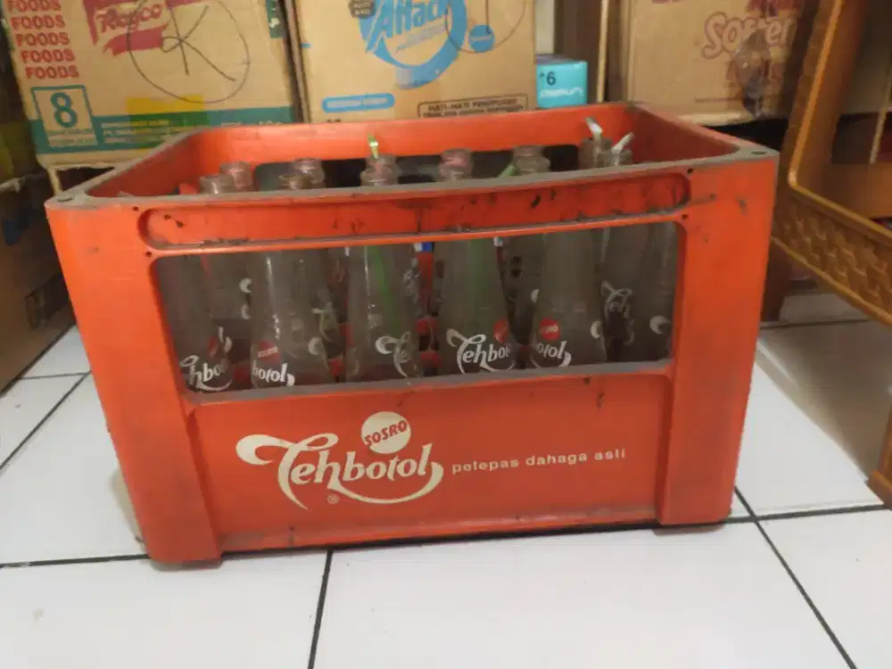 Botol kosong teh botol sostro