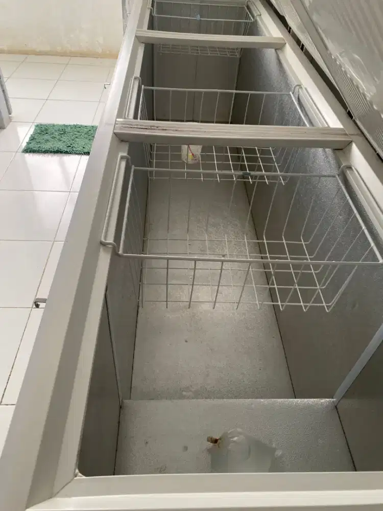 Frezer box 1000 liter 3pintu