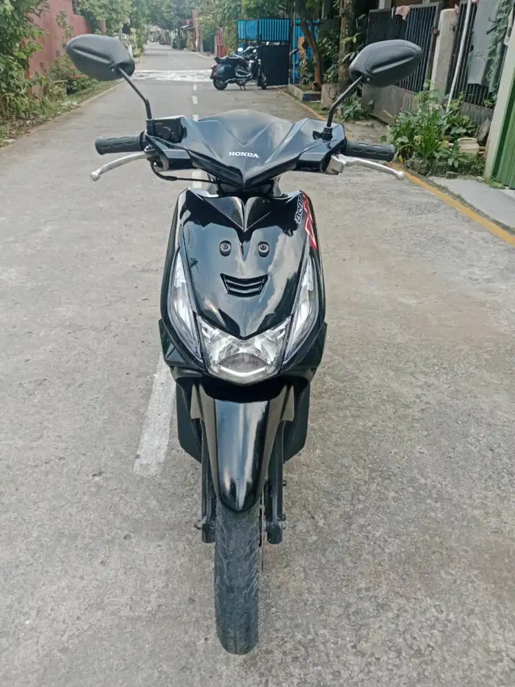 Dijual motor Honda Beat karbu 2012/HANYA CASH